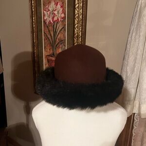 Da-Me 100% Wool Vintage, Made in Italy, Hat, brown/dark brown fur, excellent con